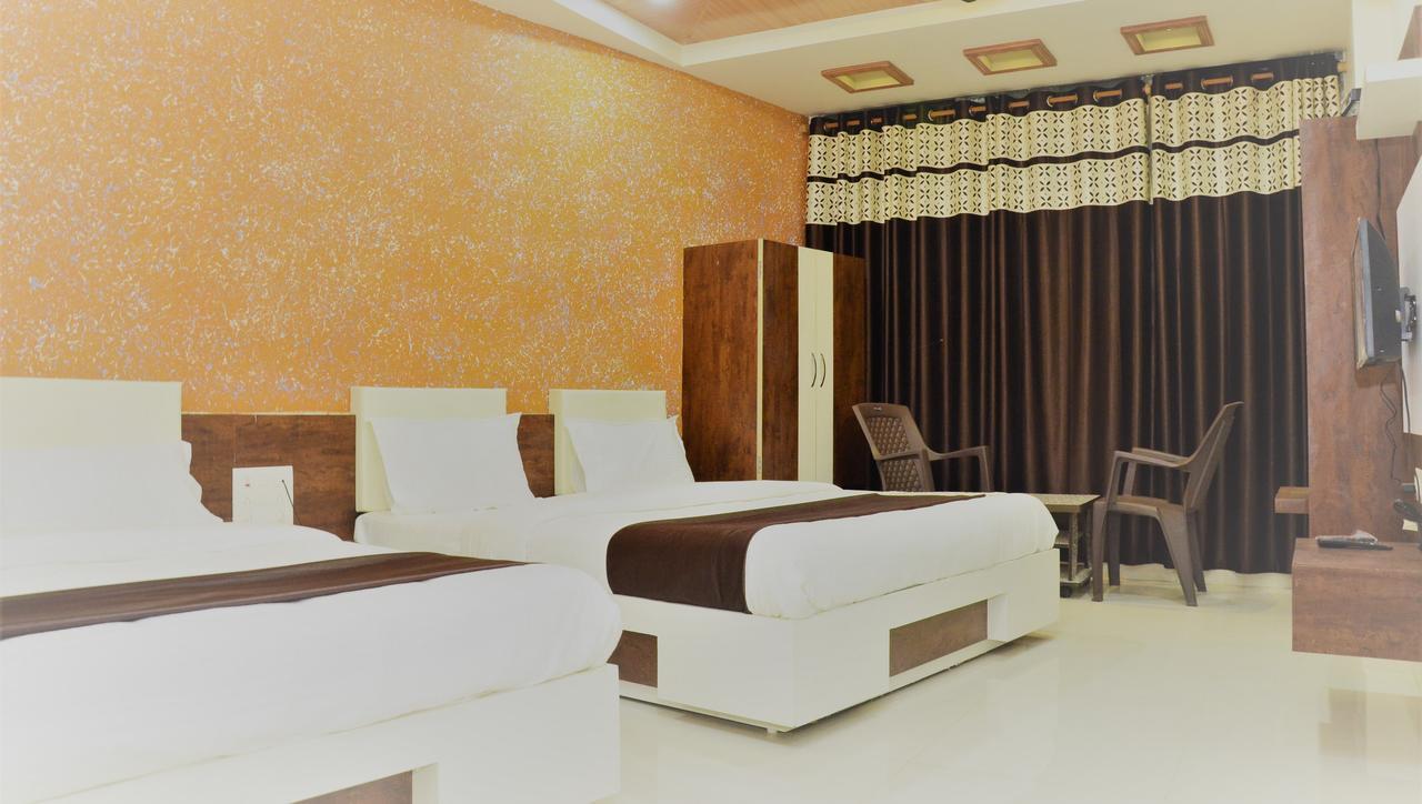 Hotel Bansidhar Somnāth エクステリア 写真